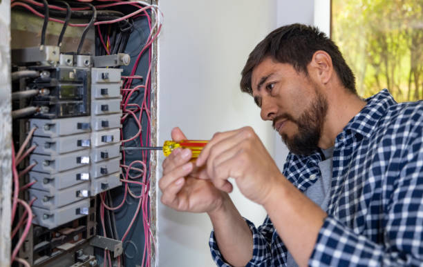 Best Circuit Breaker Repair  in Lyndhurst, VA